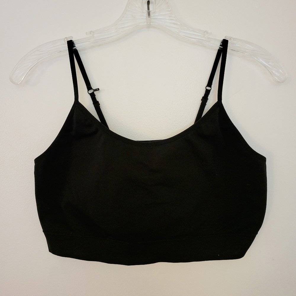 XL fit black sports bra workout thin lining breathable adjustable straps